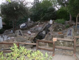 Ruta de los minerales en El Bosque Encantado en San Martín de Valdeiglesias