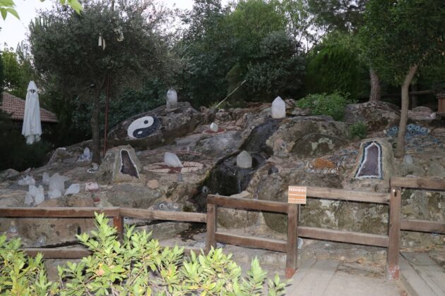 Ruta de los minerales en El Bosque Encantado en San Martín de Valdeiglesias