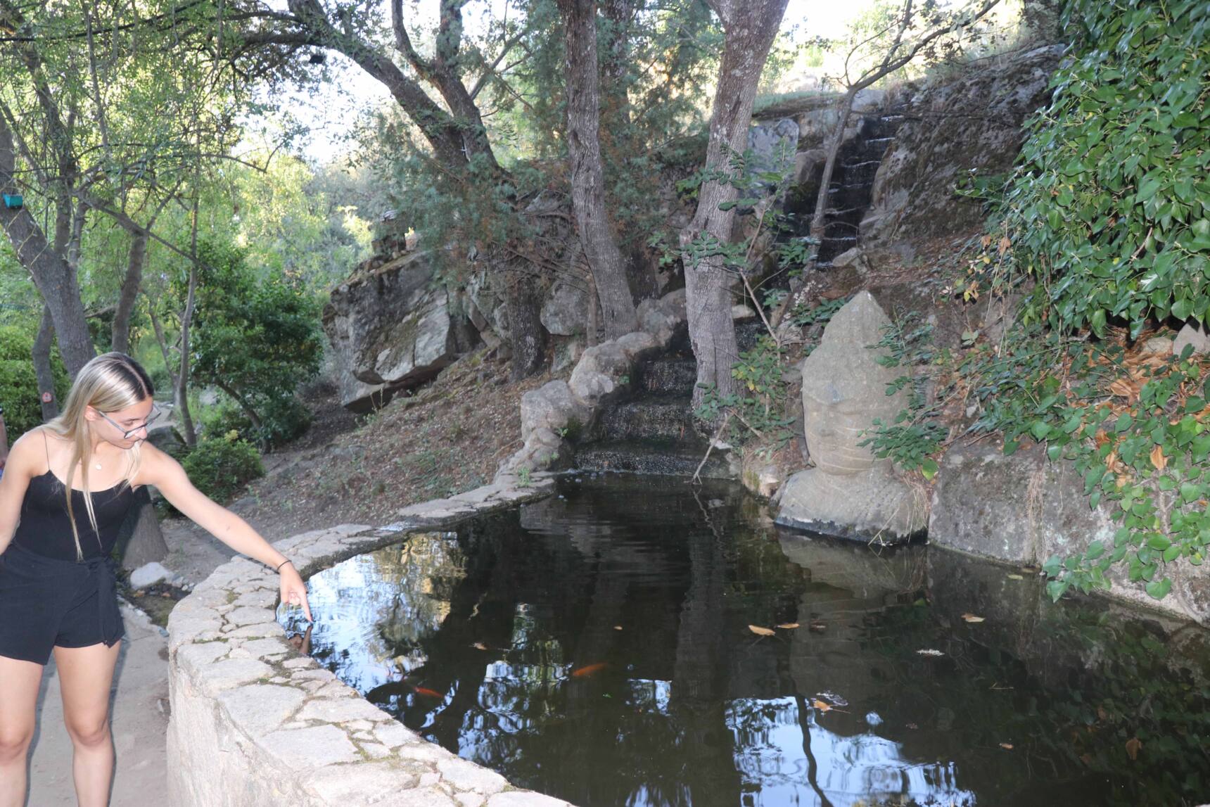 Planes para hacer en verano: explorar El Bosque Encantado de San Martín de Valdeiglesias. Madrid en verano es lo mejor. Interesante para todos los pueblos cercanos.