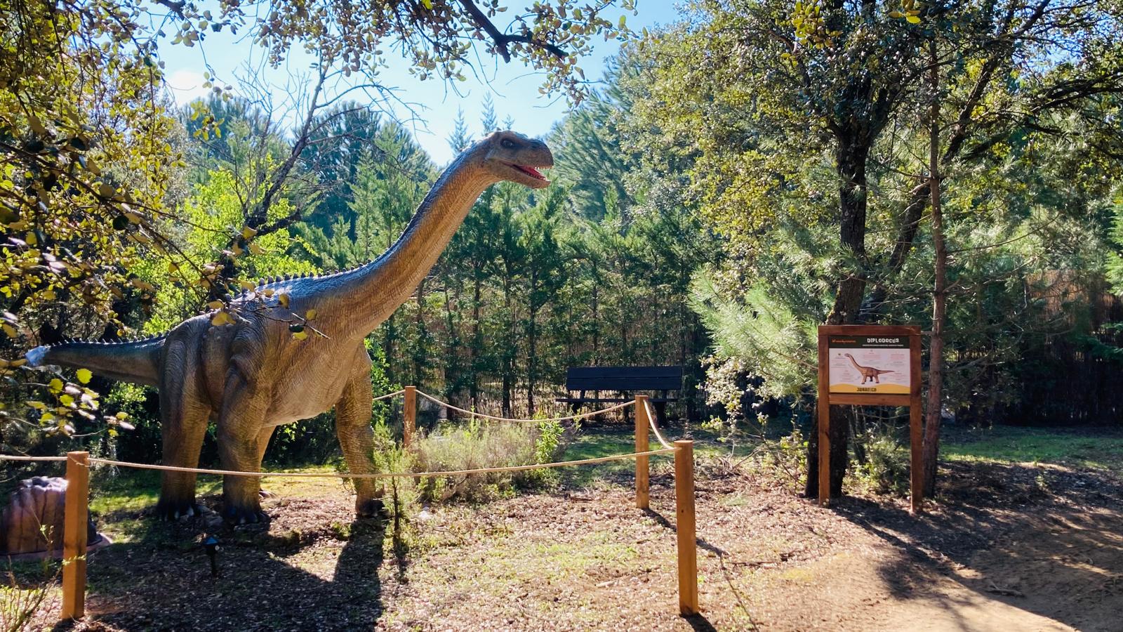 Dinosaurios en Madrid - Dinolandia en El Bosque Encantado